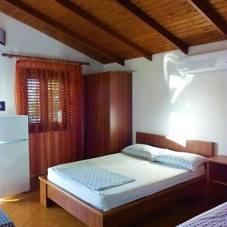 Ramo'S Hilltop Retreat With Kitchenette And Patio - 1St วญอเรอ ภายนอก รูปภาพ